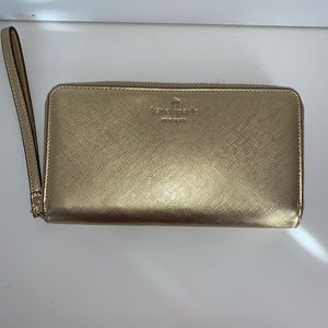 NWOT Gold Kate Spade Wristlet